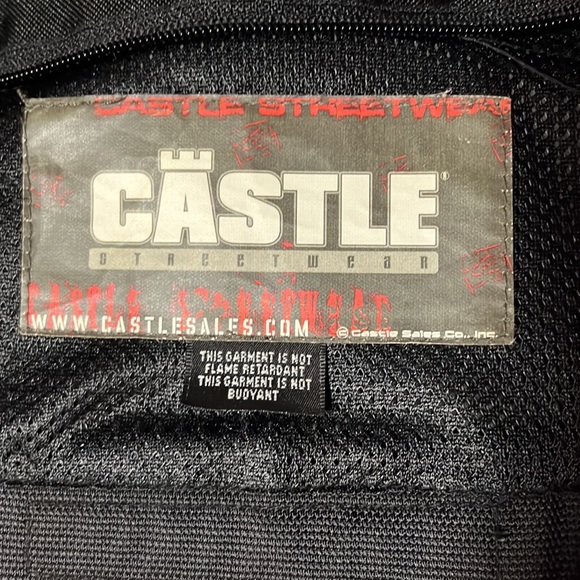 Castle Motocycle Jacket (padded) - Picture 3 of 11